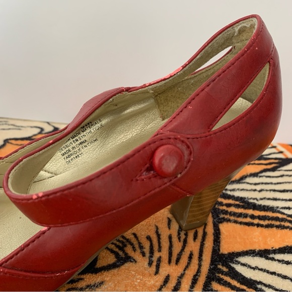 EXPRESSIONS STRAP RED HEEL SHOE Y2K 6M - Picture 7 of 9